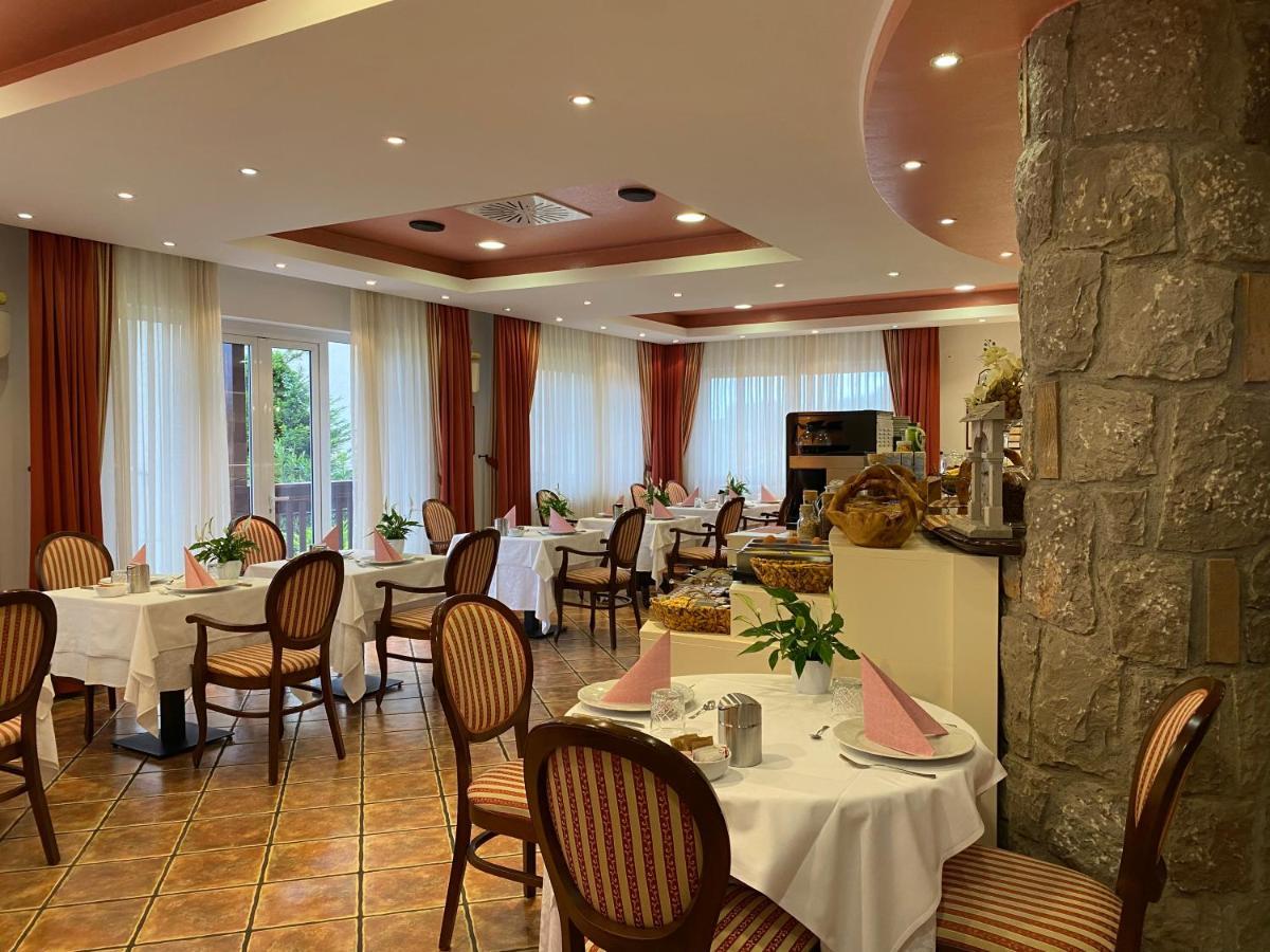 Hotel Grahor Depandance Sežana Exterior foto